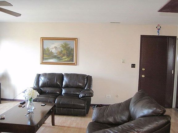 3rd image of 668 Pinecrest Dr APT 304