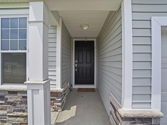 5th image of 577 Carnaval Creek Dr