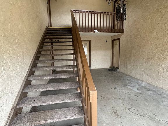 3rd image of 804 Laurelwood Dr #1