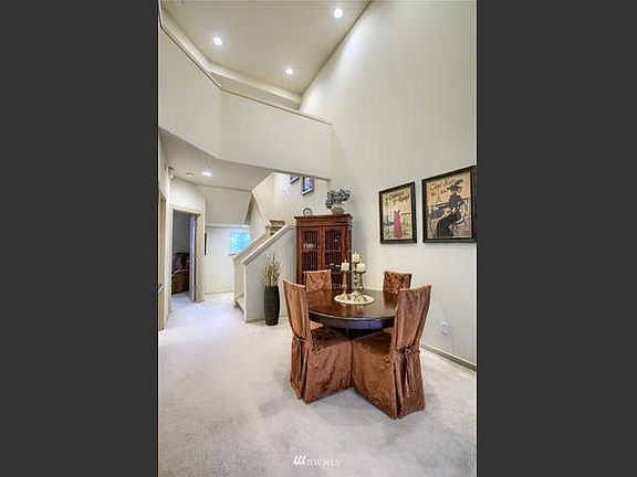 4th image of 2110 NW Boulder Way Dr