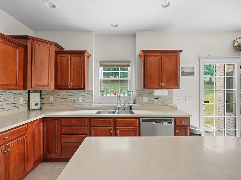 4295 Stone Creek Dr — Photo 12