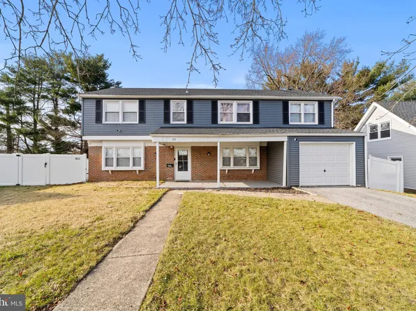 35 Holstone Ln, Willingboro, NJ 08046