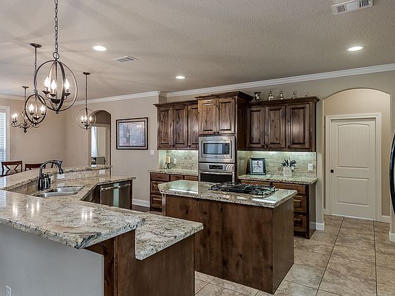 3rd image of 15741 Timber Creek Ln