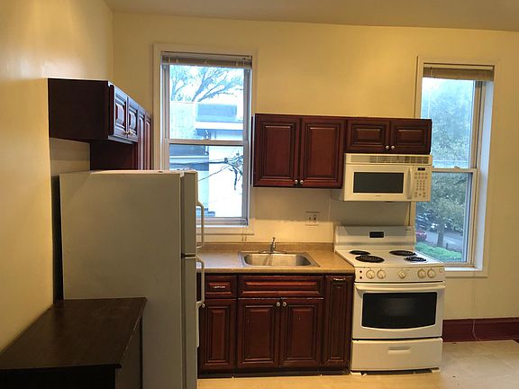 4th image of 417 N 33rd Street # 2nd Fl 3rd