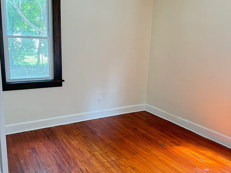 16007 Huntmere Ave #1 — Photo 8