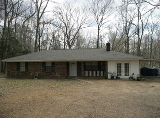 15 Timberlake Rd, Natchez, MS 39120