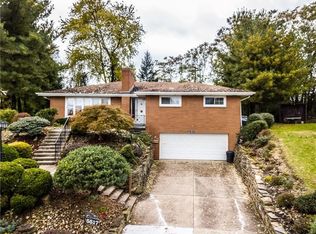 5517 Wolfe Dr, Pittsburgh, PA 15236