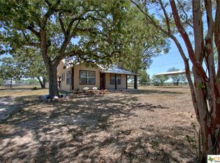 1009 Ilka Rd, Seguin, TX 78155