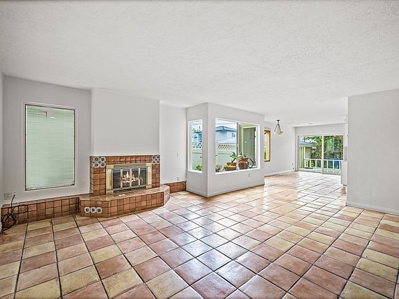 4th image of 5424 Waverly Ave