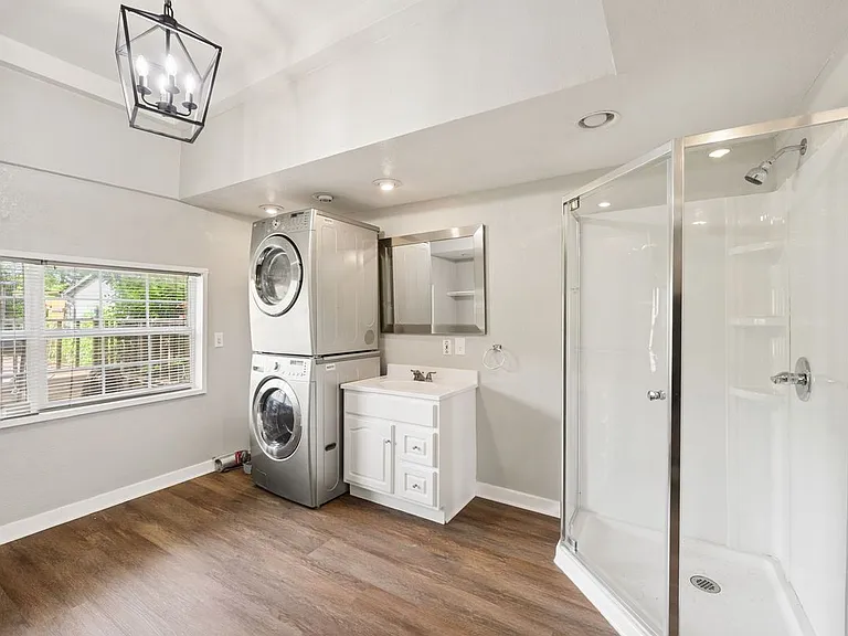 604 W Hollywood Ave #B — Photo 8