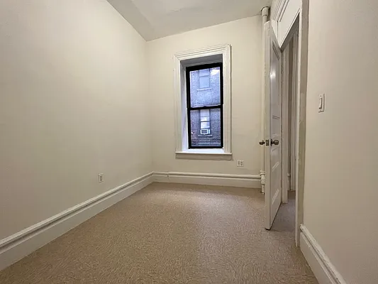 Rented by One New York Realty Inc | media 10