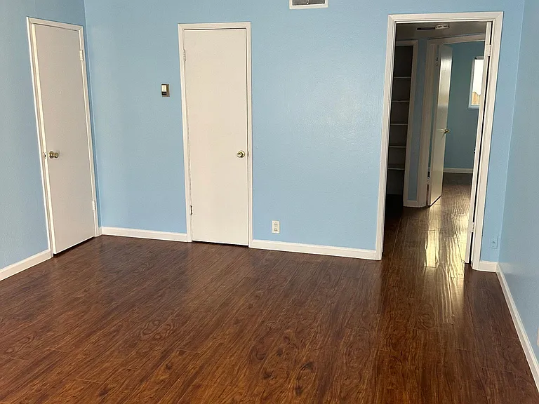 1421 Gordon St #12 — Photo 6