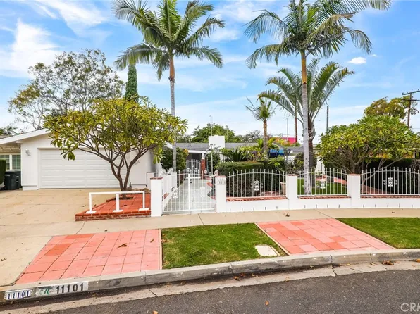 11101 Martha Ann Dr, Los Alamitos, CA 90720