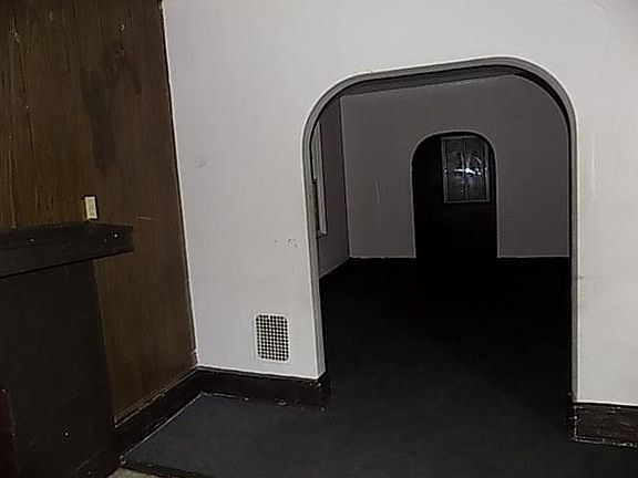 4th image of 1123 Craig St