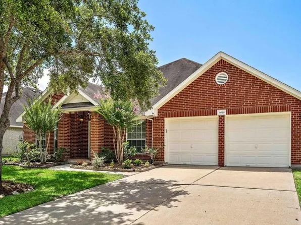 9010 Carriage Point Dr, Sugar Land, TX 77479