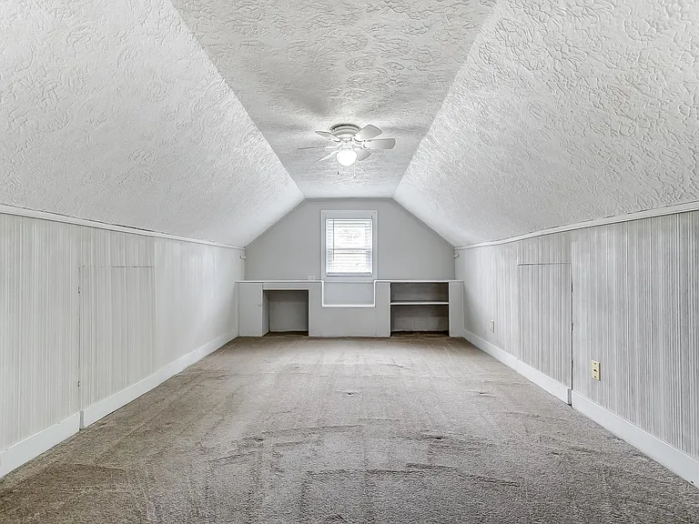71 Lucas Dr — Photo 42