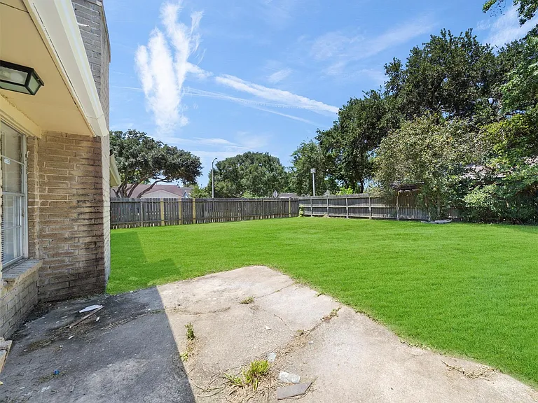 7962 Southmeadow Dr — Photo 19