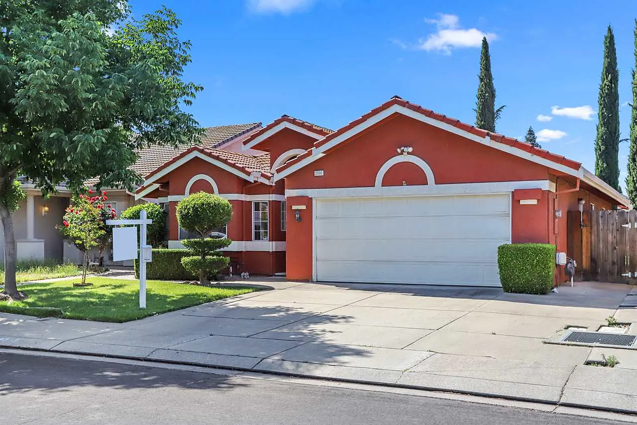 2000 Berryessa Dr photo 1