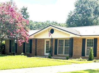 250 Choctaw Ln, Coosada, AL 36020