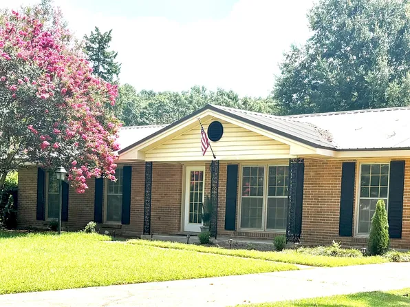 250 Choctaw Ln, Coosada, AL 36020