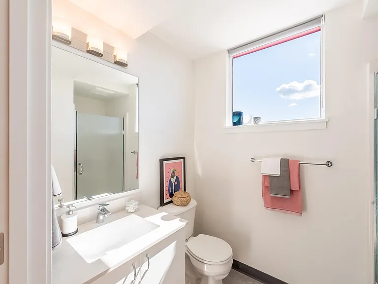 DXU Apartments — Photo 10