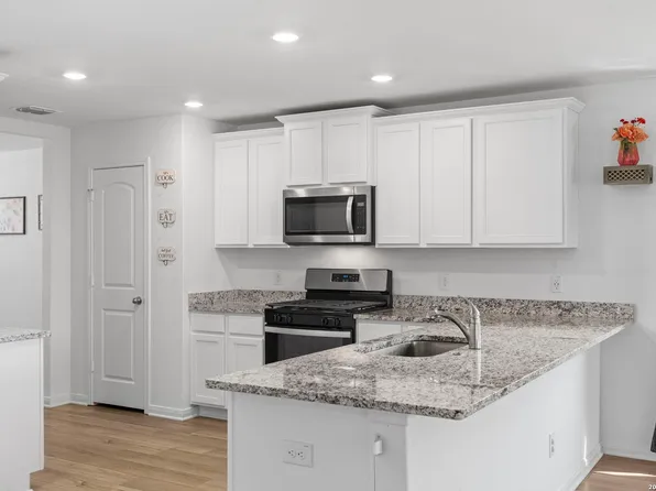 12024 Luckey Villa, San Antonio, TX 78252