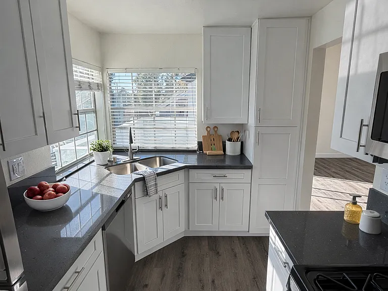 Scripps Landing Apartment Homes — Photo 57