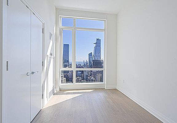 5th image of 460 W 42nd St APT 59H
