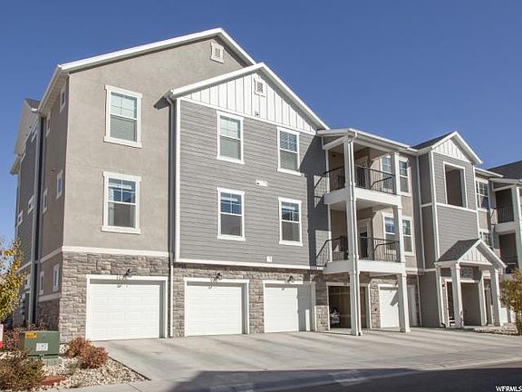 2nd image of 98 W Silver Springs Dr