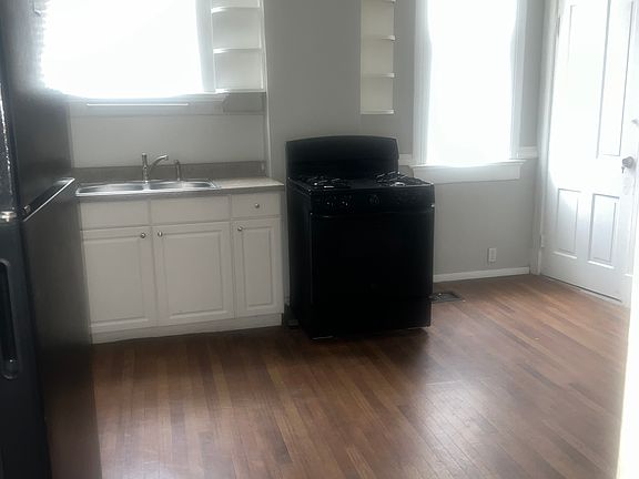 4th image of 3107 Durrell Ave #1