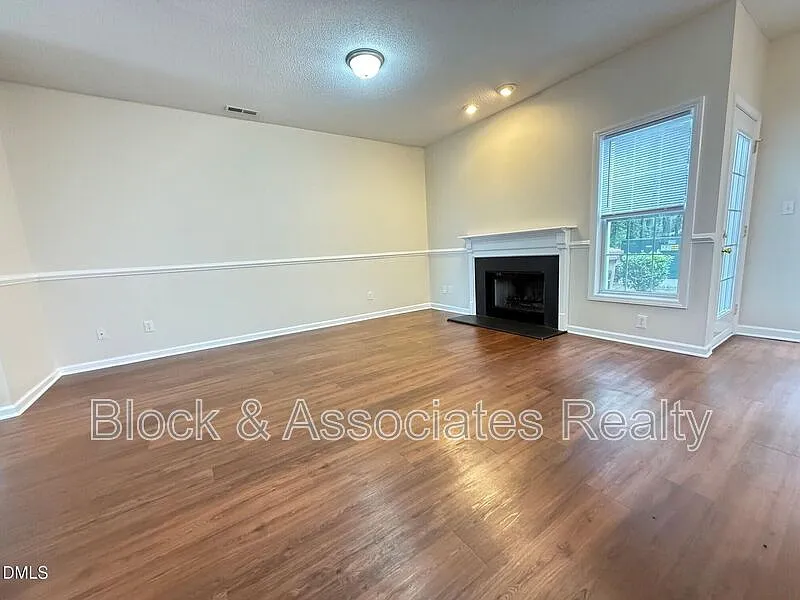 Park Crest — Photo 4