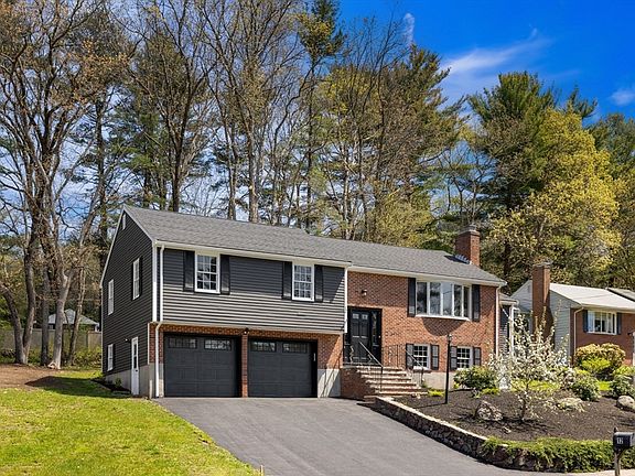 2nd image of 12 Ivanhoe Dr