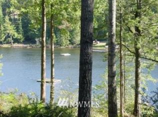 180 E Coon Dr, Belfair, WA 98528