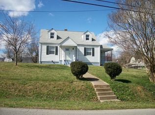 2003 Rice Ave, Salem, VA 24153