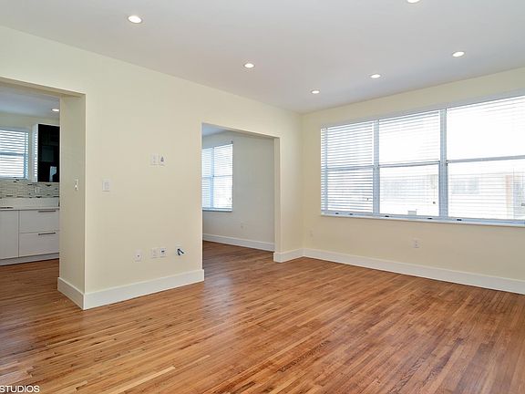 3rd image of 1061 Euclid Ave #155
