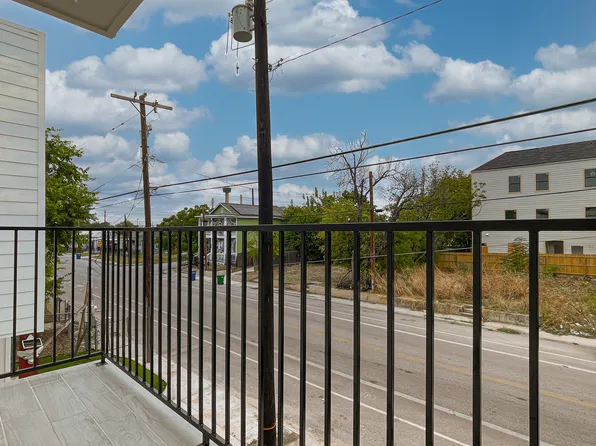 630 Iowa St, San Antonio, TX 78203