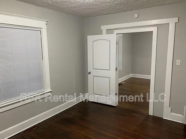 802 N Gray St — Photo 6