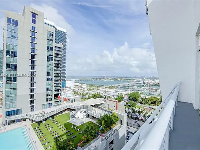16400 Collins Ave #CU-1644 — Photo 23