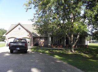 607 S Hall Ave, Wagoner, OK 74467