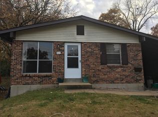 420 Ballwin Ave, Ballwin, MO 63021