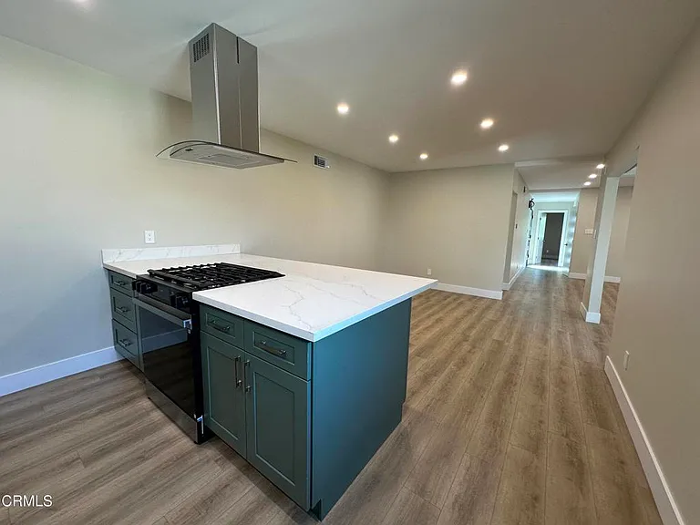 16744 Ludlow St — Photo 7