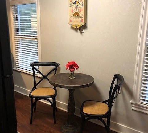 4th image of 1818 Clover Ln