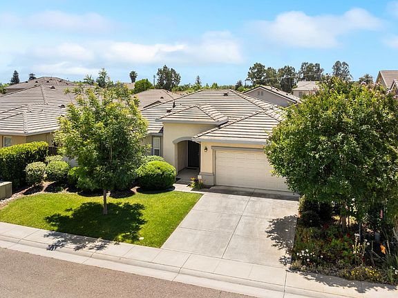 2nd image of 714 Elk Hills Dr