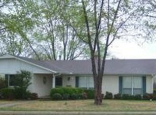 820 Castle Rd, Bartlesville, OK 74006