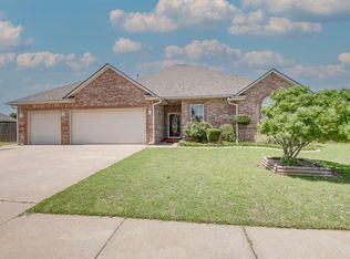4621 Deer Ridge Blvd, Yukon, OK 73099
