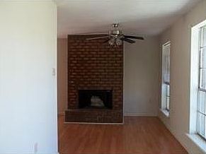 3rd image of 5249 Sandhurst Dr