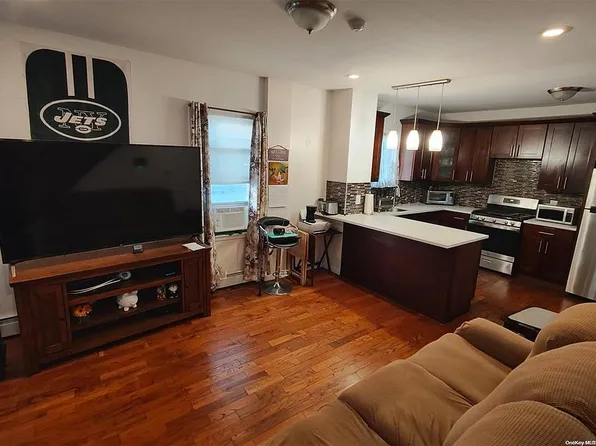 132-15 Bennett Ct, Jamaica, NY 11434