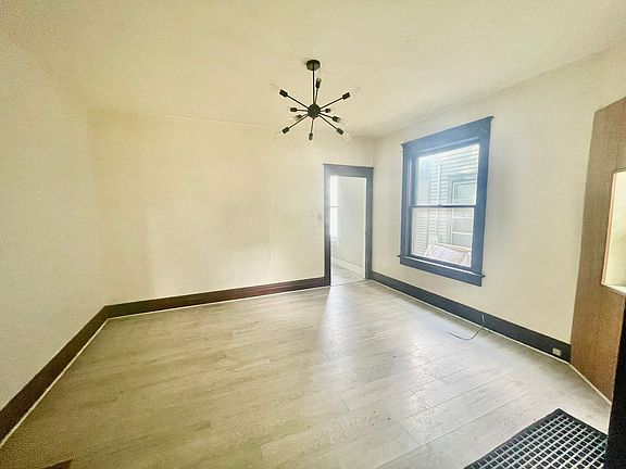 3rd image of 139 Park Ave #1395