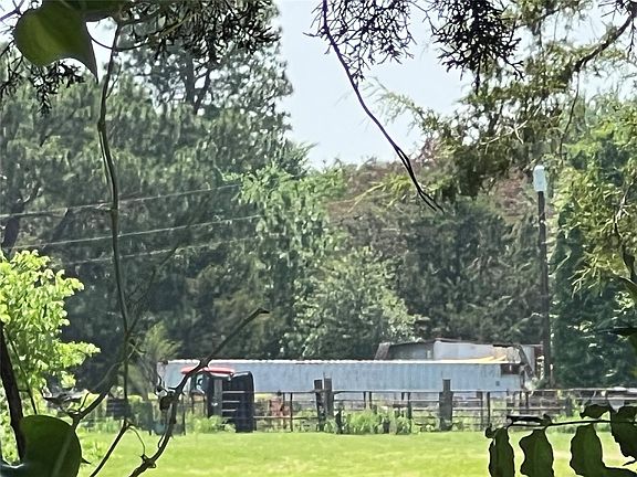 5th image of 11250 Glenn Ln