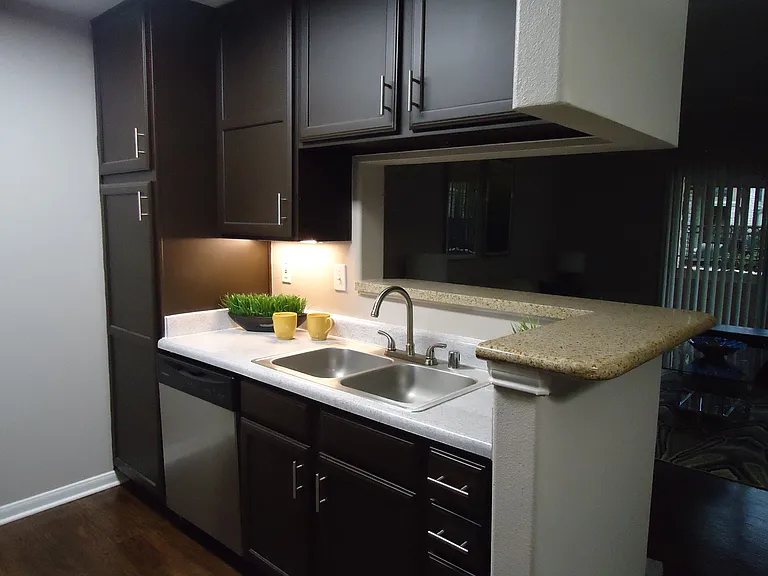 2921 Briarpark Dr — Photo 32